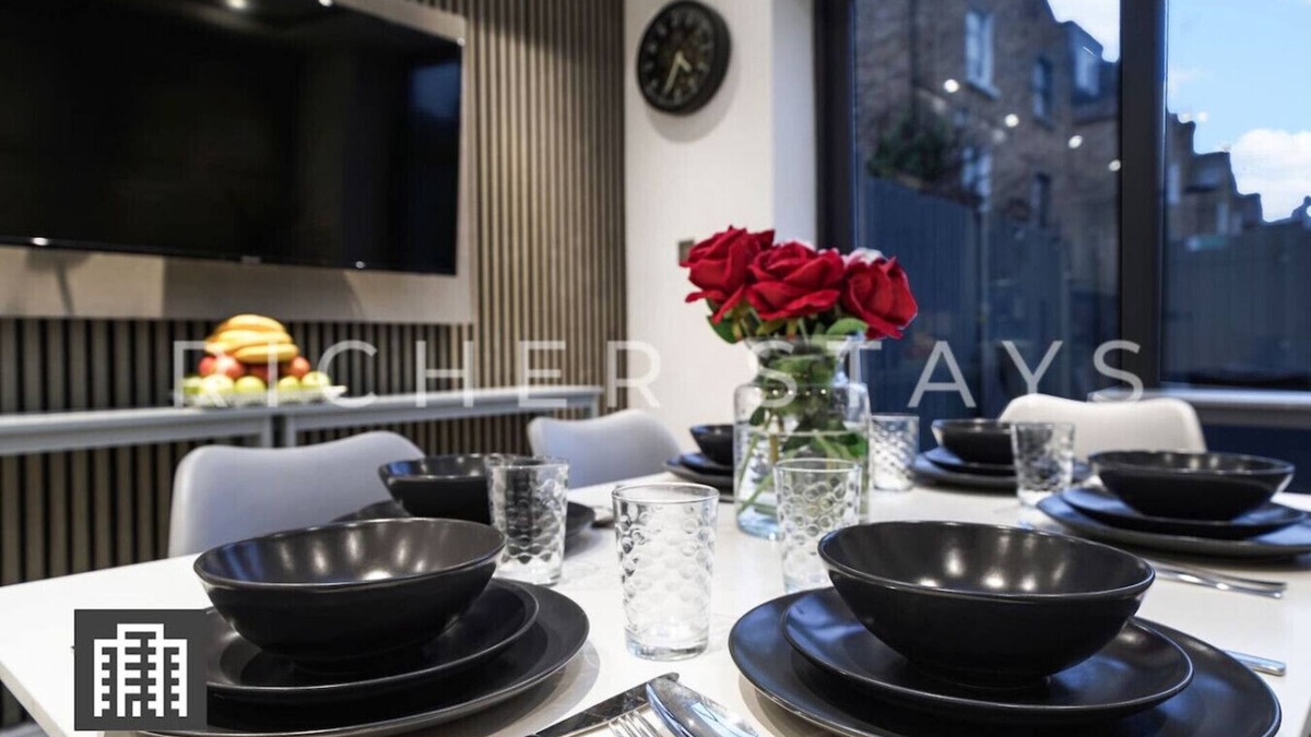 Hackney Downs House | Hackney Suites - Double En-suite Room (G3)