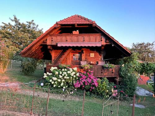Steffisburg Apartment | Hadassa Apartment Mutzli