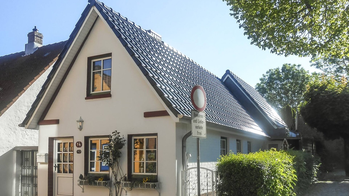 Zentrum House | Hafenhaus No. 14 * cozy fisherman's house at Husum harbor * home by the sea