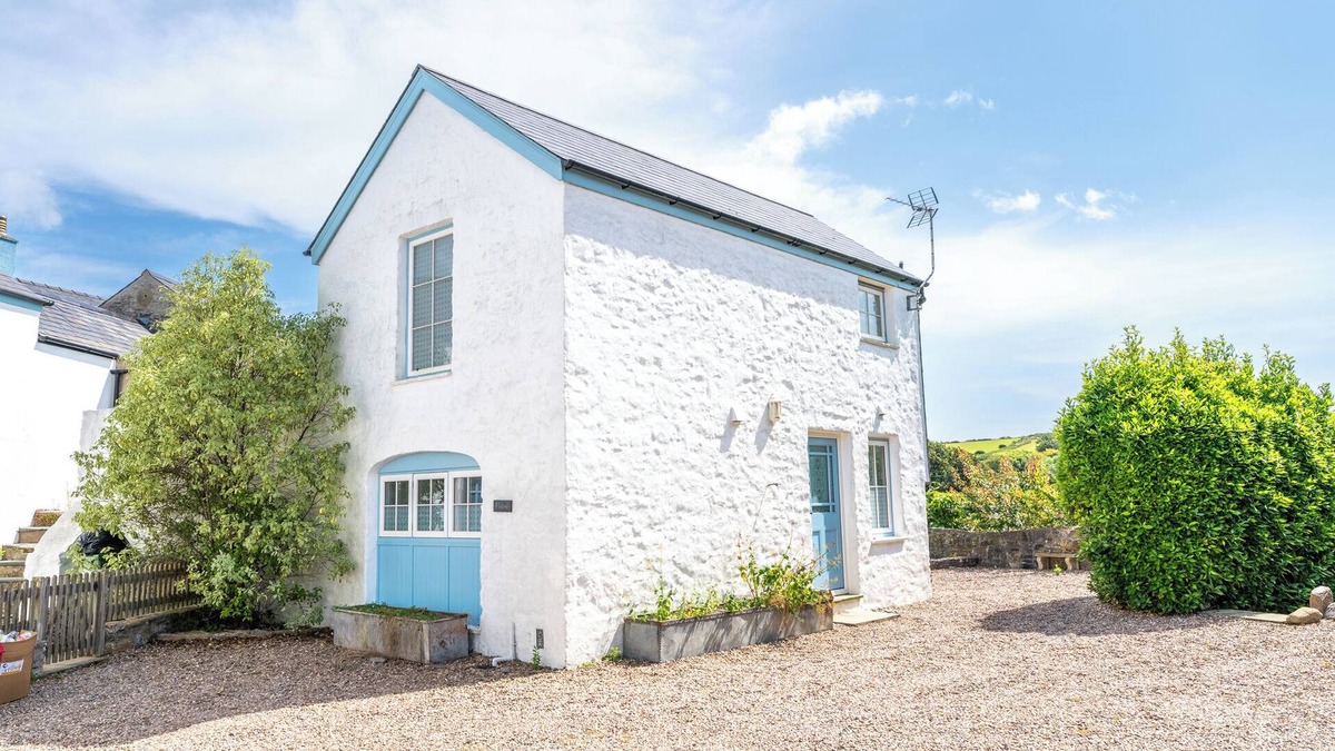 Manorbier Cottage | Hafod, Holiday Cottage Manorbier, Sleeps 5, 2 bedrooms, bathrooms