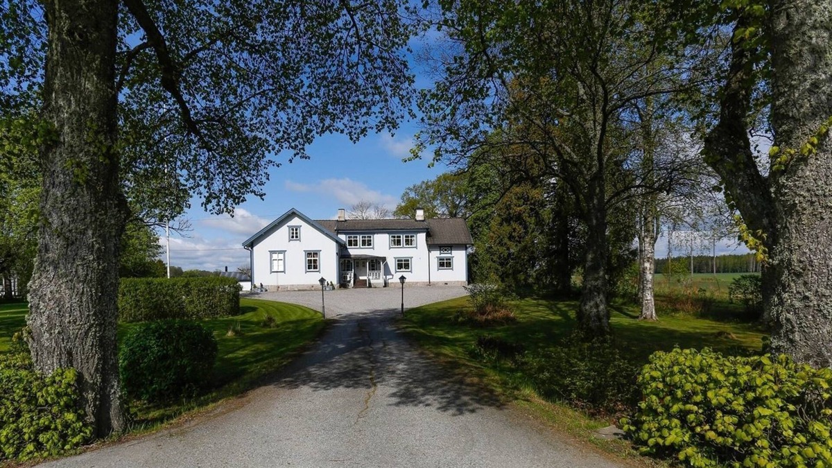 Orebro Bed & Breakfast | Hagbackens Gård Bed & Breakfast