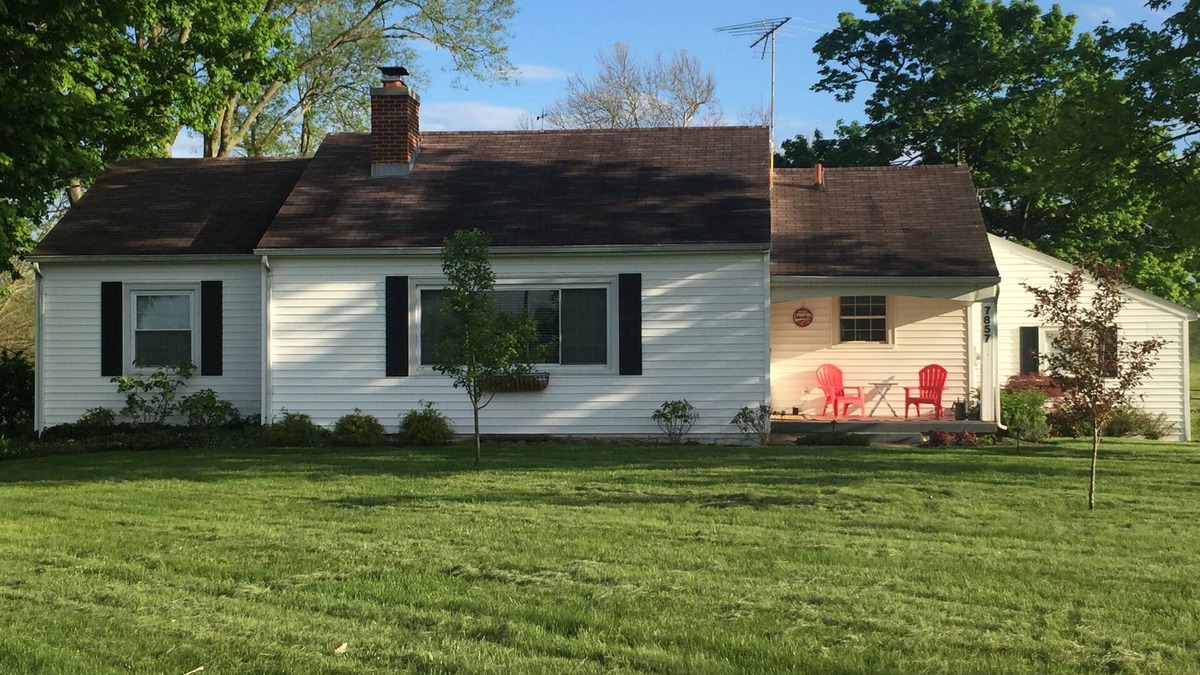 Bath House | Hagen Homestead, Quiet, serene farmhouse, close to everything!
