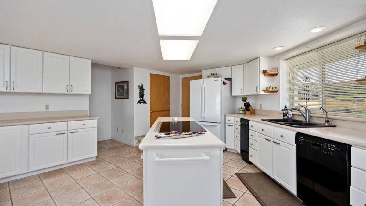 Buhl House | Hagerman~Rural Snake River Getaway