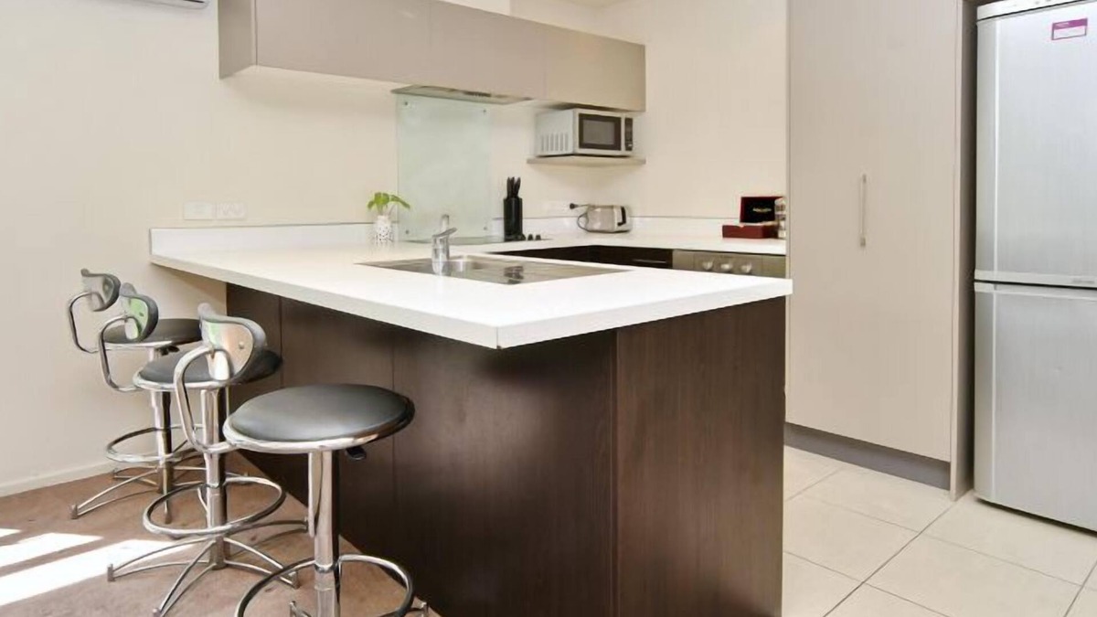 Riccarton Apartment | Hagley Apartment-Upmarket Apart. w/Private Courtyard -Right Next to Hagley Park