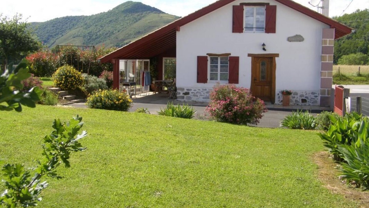 Saint-Jean-le-Vieux House | Haizalde - Saint-jean-le-vieux