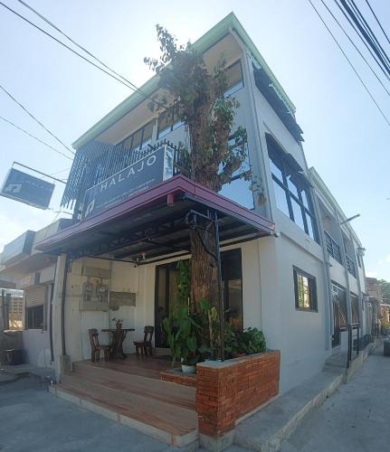 Laoag Bed & Breakfast | Halajo bnb transient