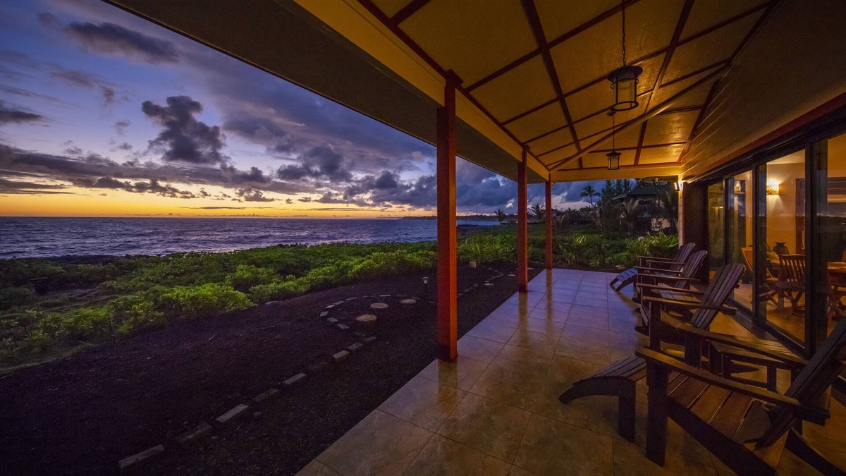 Keaau House | HALE HALE'AI OCEANFRONT AIR CONDITIONED SPECTACULAR with POOL