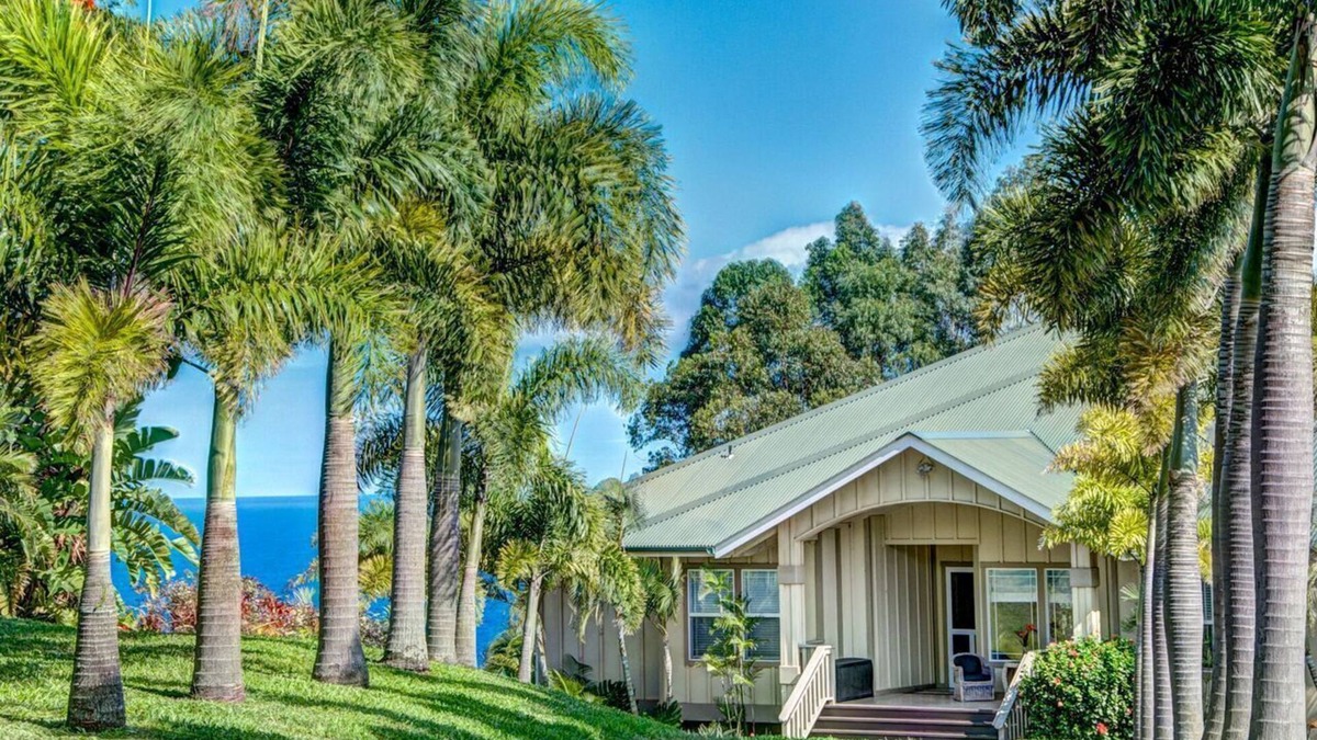 Honokaa House | Hale Luana: Private Home on 2.5 Acres w/Ocean Views, Hot Tub, & 600 sq ft Lanai