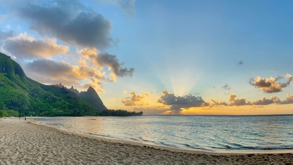 Wainiha Condo | Hale Maluhia: Beach Front! Tunnels Beach Haven, Pool & Hot Tub. Steps to the Sand!