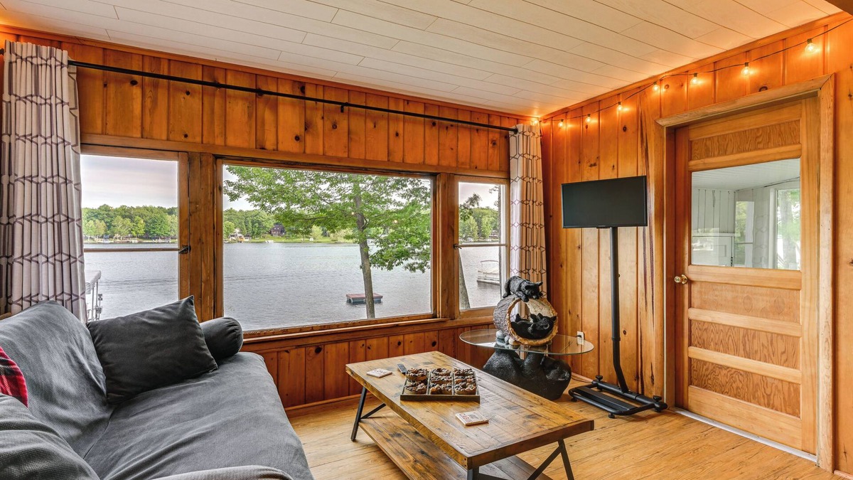 Long Lake Cottage | Hale Rustic Retreat on Long Lake Near Boat Launch!