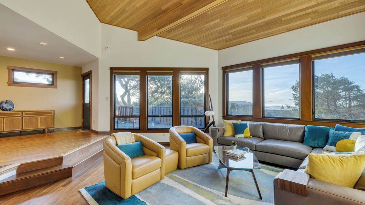 Arch Cape House | Half Block to Beach w/Oceanview, Patio + Balcony | The Shore Pine by AvantStay