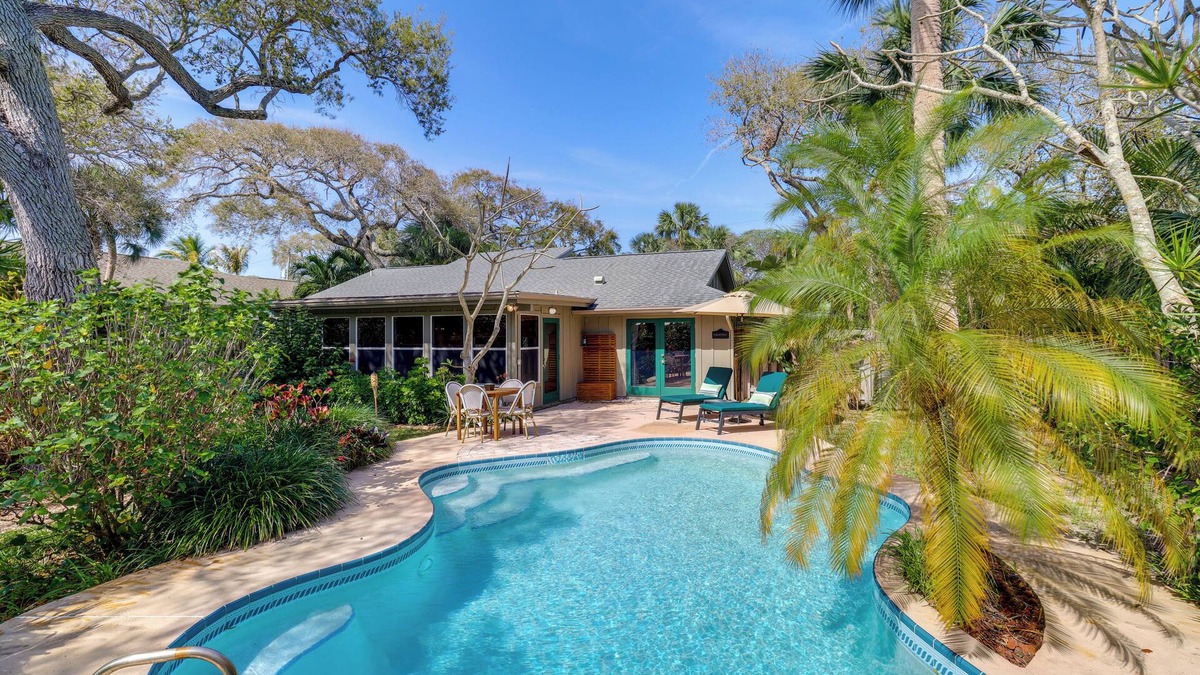 Floridana Beach House | Half-Mi to Private Beach: Floridana Beach Getaway