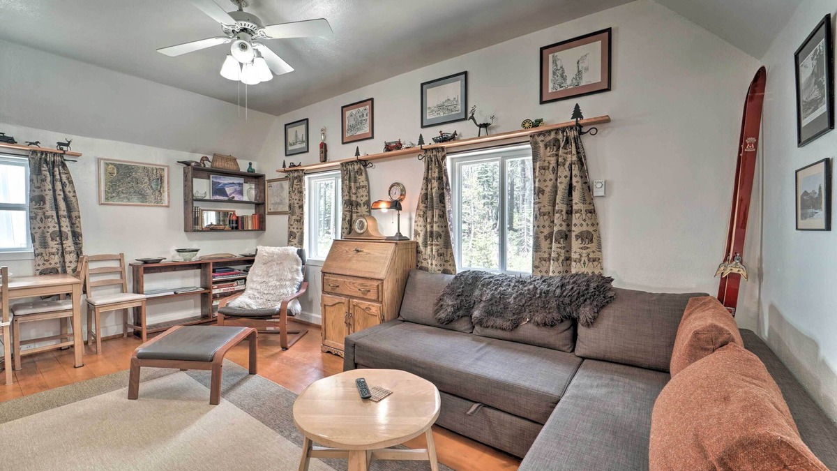 Soda Springs Cabin | Half-Mi to Trails: Rustic Soda Springs Cabin!