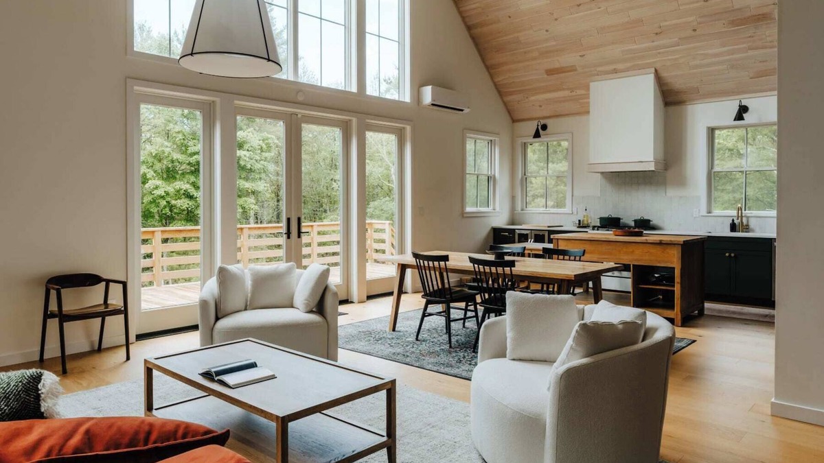 Barryville Ski Chalet | Half Moon Mtn House - Modern Chalet in Barryville