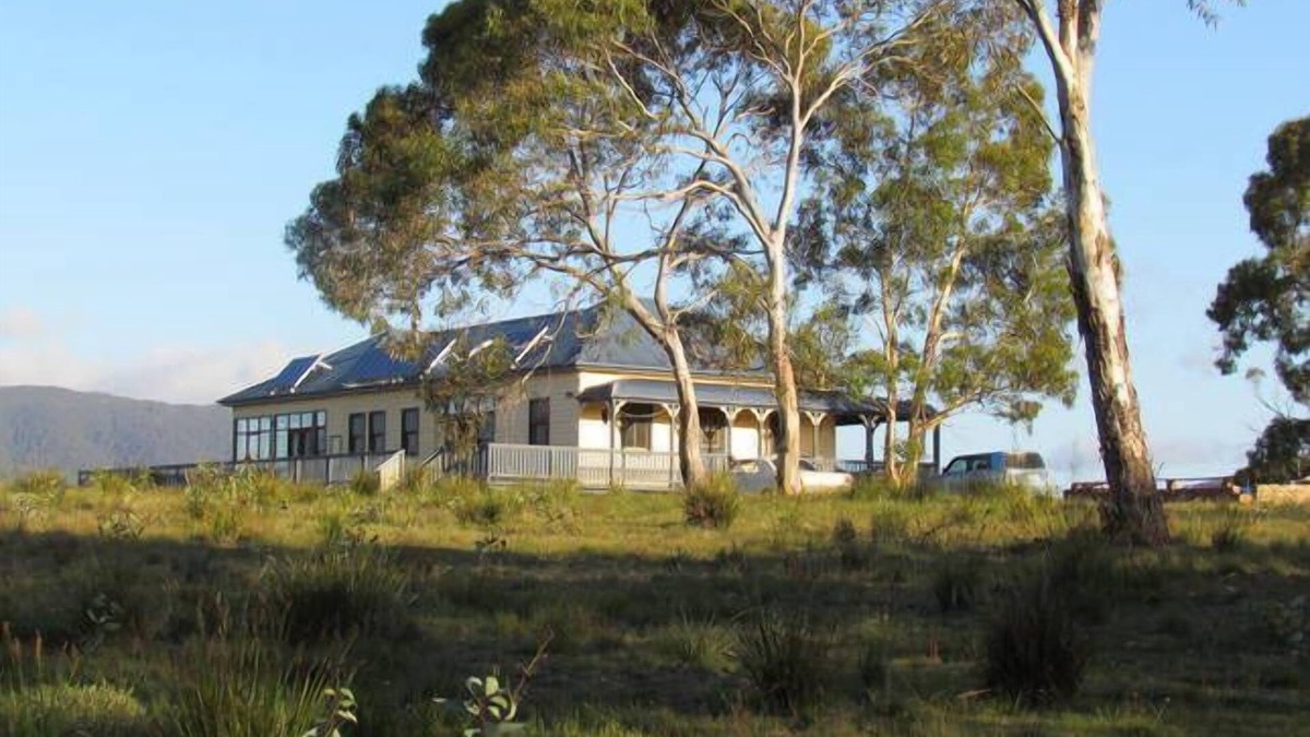 Charleys Forest House | Half Moon Retreat Braidwood