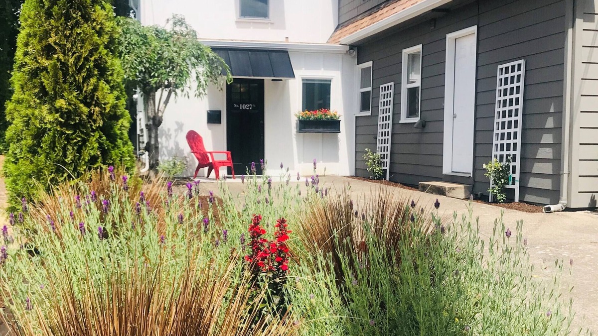 McMinnville Other | Half-Pint Farmhouse in Historic Downtown McMinnville