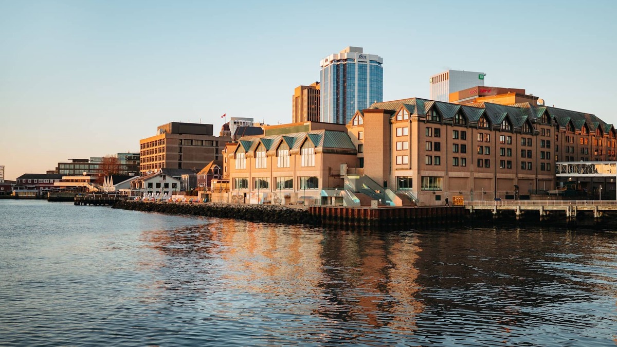 Downtown Halifax Hotel | Halifax Marriott Harbourfront Hotel
