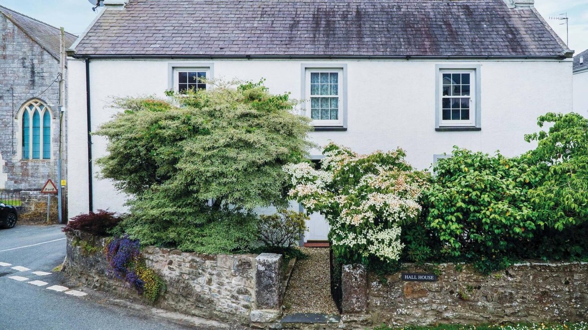 St. Florence Cottage | Hall House - 3 Bedroom Cottage - Saint Florence