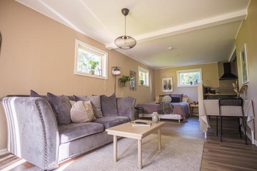 Alingsas Apartment | Hallonet