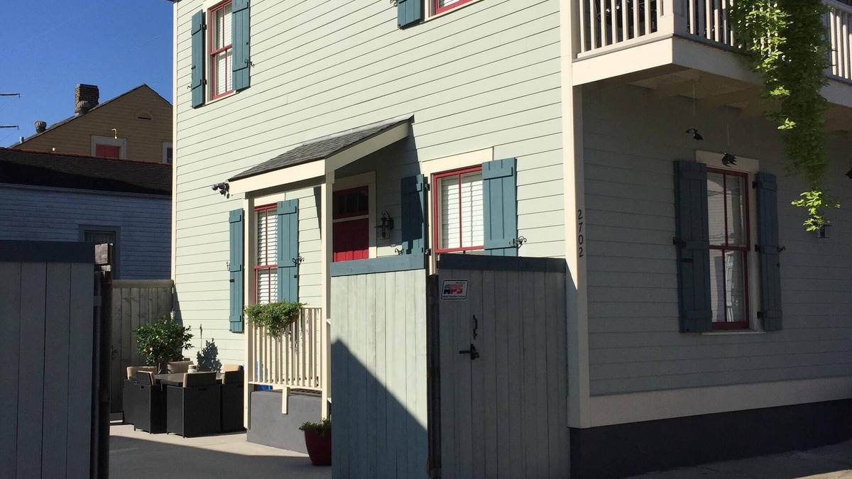 Bywater House | Halloween luxury in Marigny secure gated parking btw French Quarter & Bywater