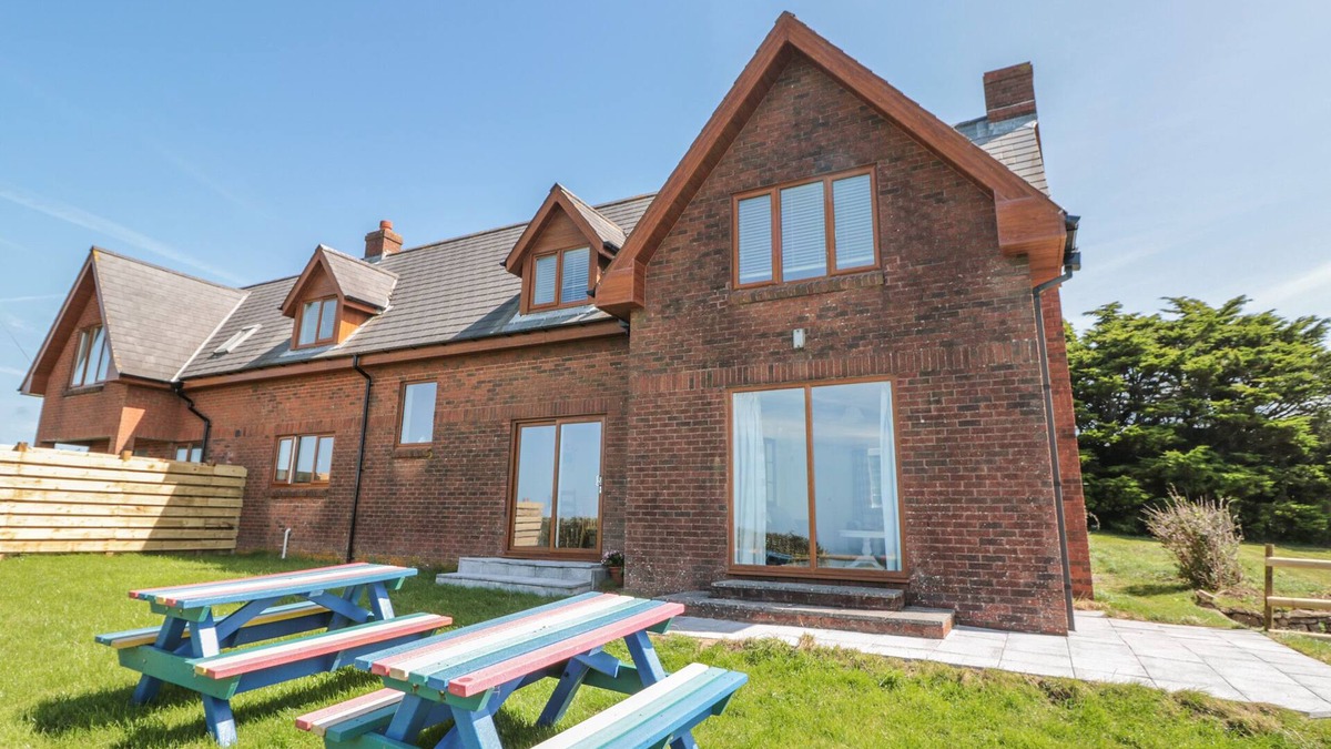 Stibb House | HALLS FARM, family friendly, character holiday cottage in Poughill