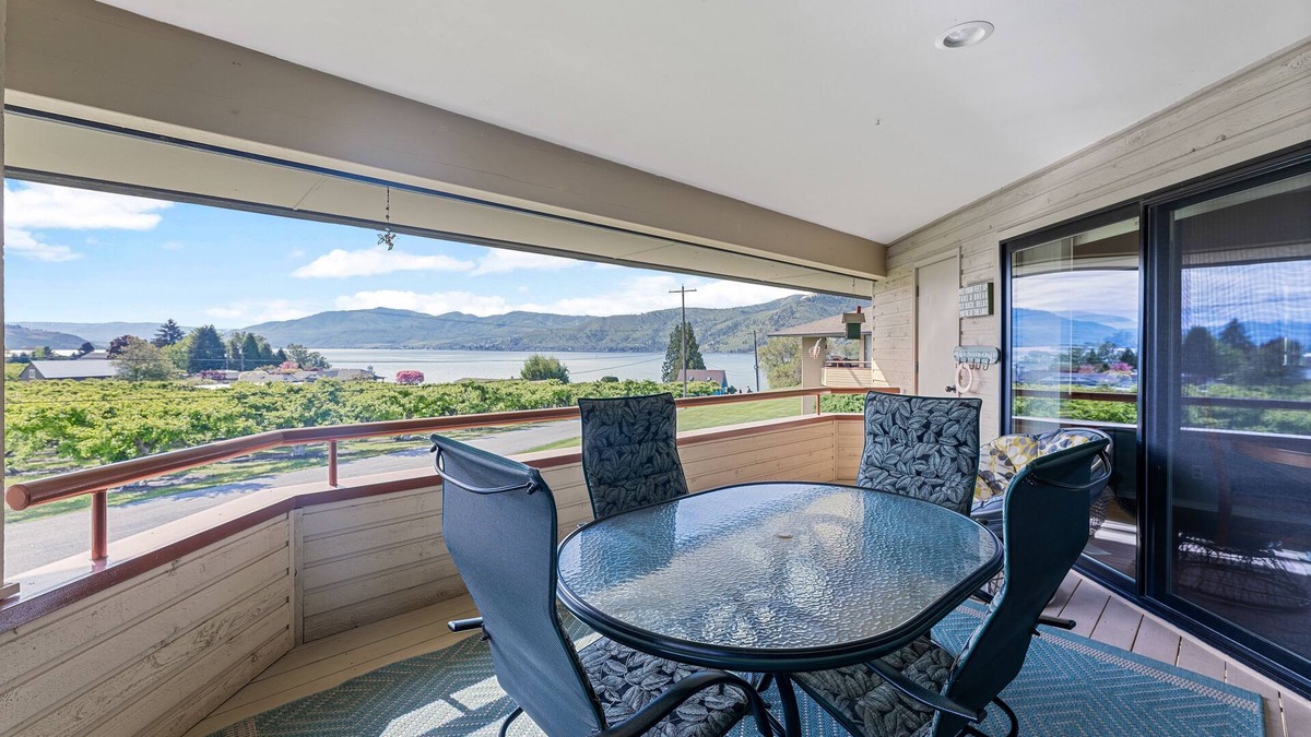 Wapato Point Condo | Halmalka 511B Wapato Point Resort Sandy Beach Waterfront Amenities, Sleeps 8