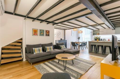 Boucle - Gros Caillou Apartment | Hamac Suites - Suite Herbouville - Quai du Rhône