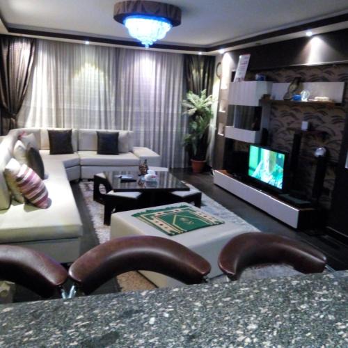 Nasr City Apartment | Hamdy 5 Star (Families Only)