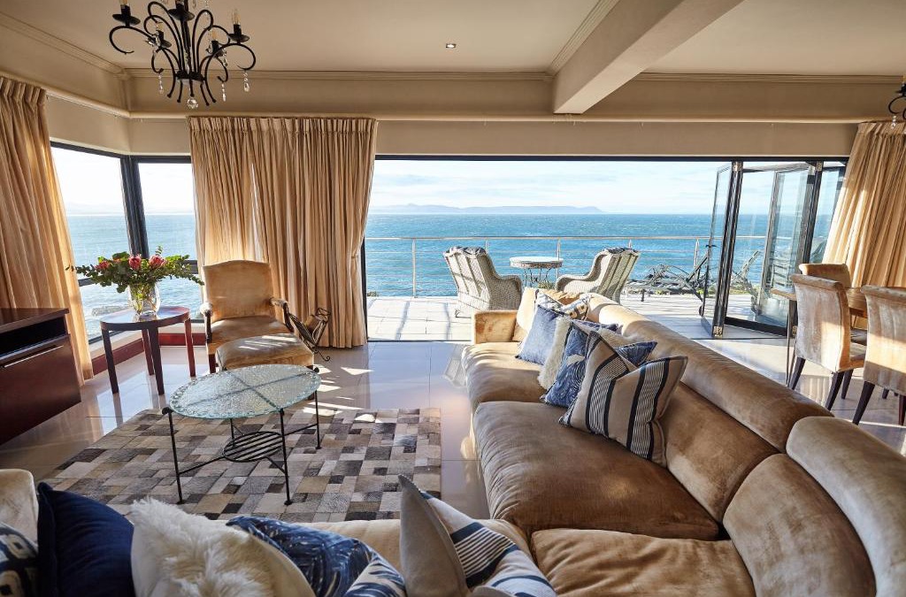 Hermanus City-Centre Apartment | Hamewith Penthouse