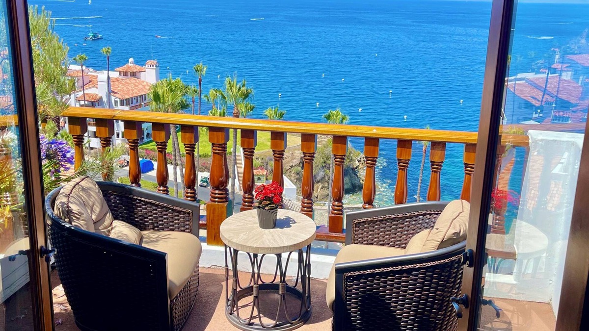 Avalon Villa | Hamilton Cove ocean front luxury Villa Spectacular Views w/electric cart