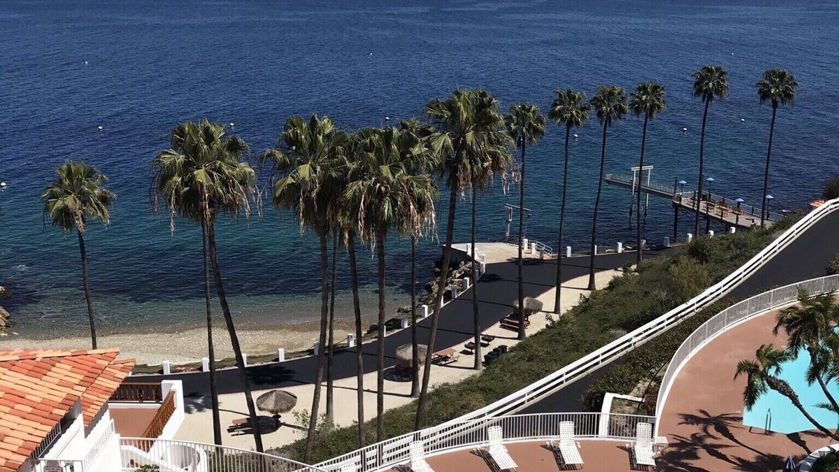 Avalon Condo | Hamilton Cove Panoramic Ocean View Condo # 2/32