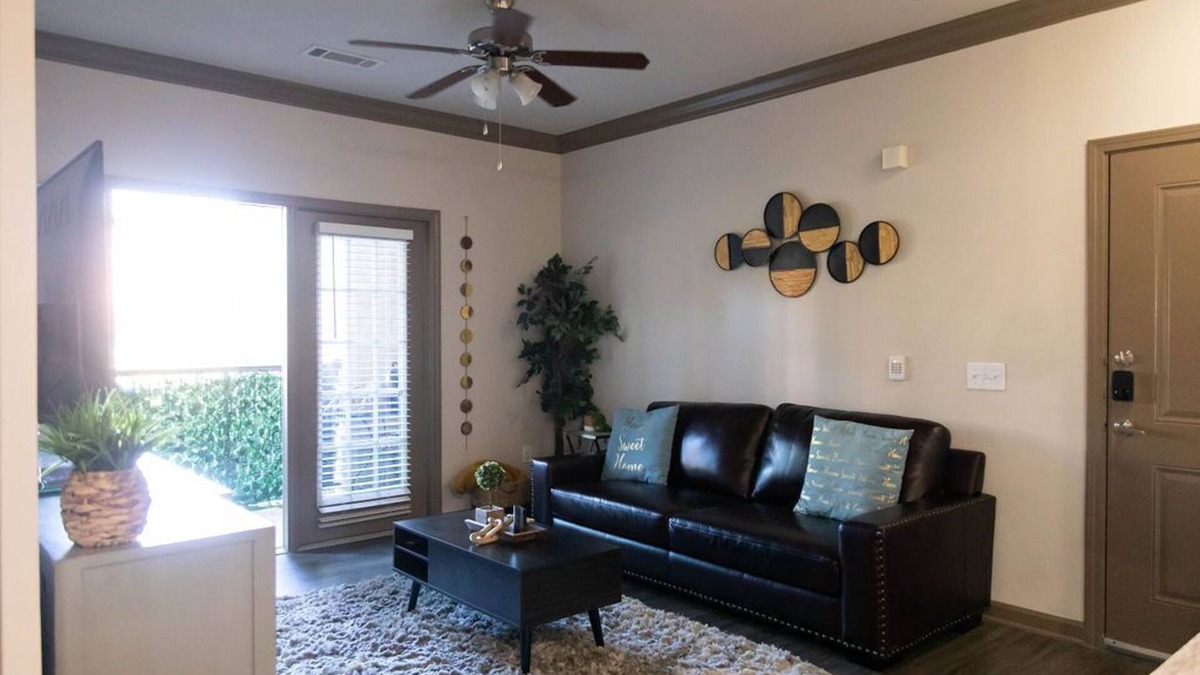 George Bush Park/Eldridge Apartment | Hammock Suite with Infinity Pool