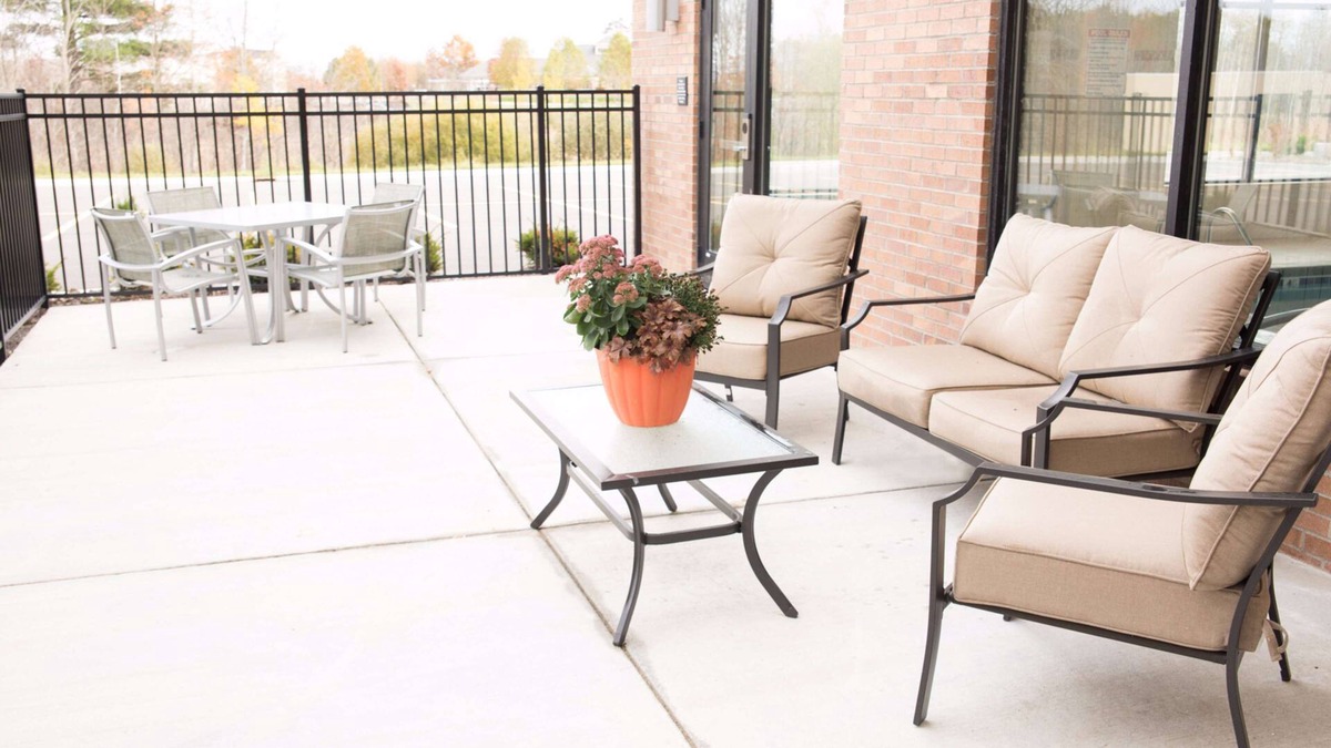 Big Rapids Hotel | Hampton Inn Big Rapids