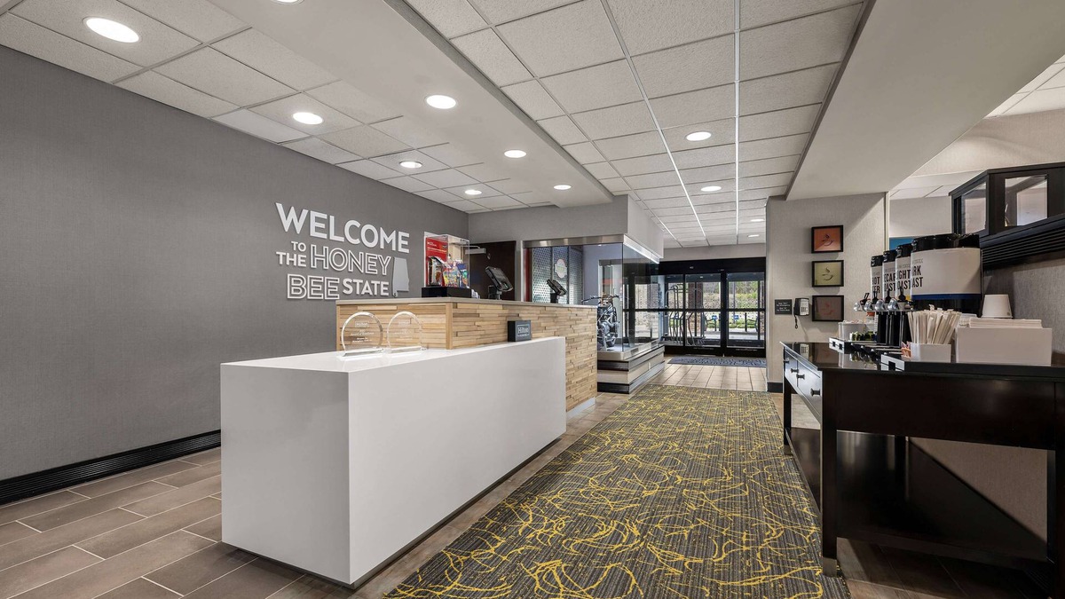 Leeds Hotel | Hampton Inn Birmingham Leeds