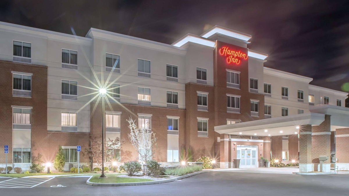 Amesbury Hotel | Hampton Inn by Hilton Amesbury