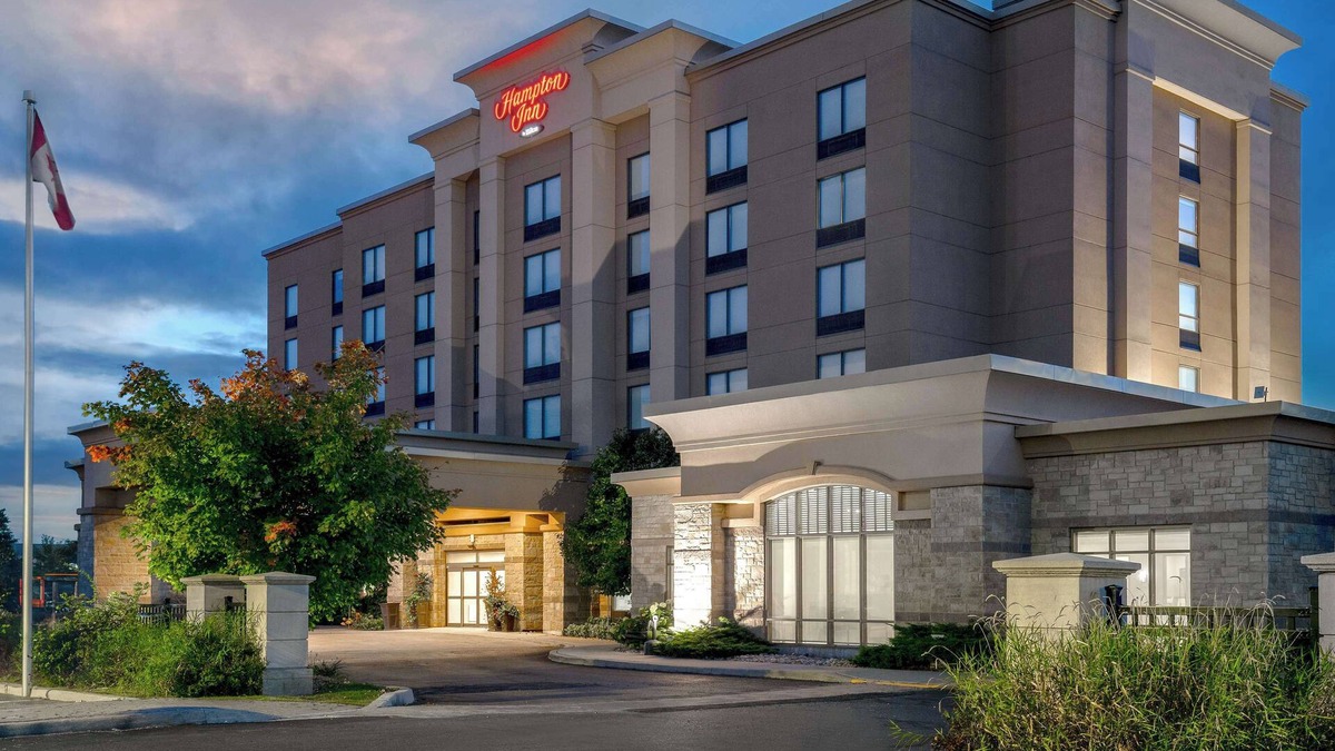 Brampton Hotel | Hampton Inn by Hilton Brampton Toronto