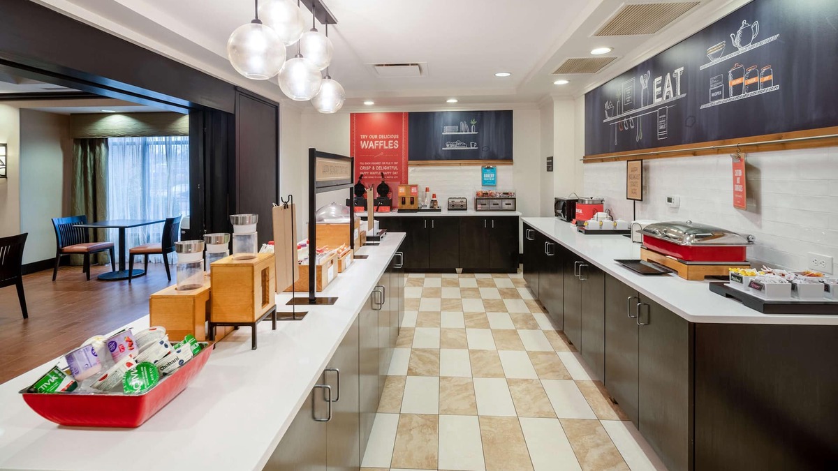 Covington Hotel | Hampton Inn Covington, GA