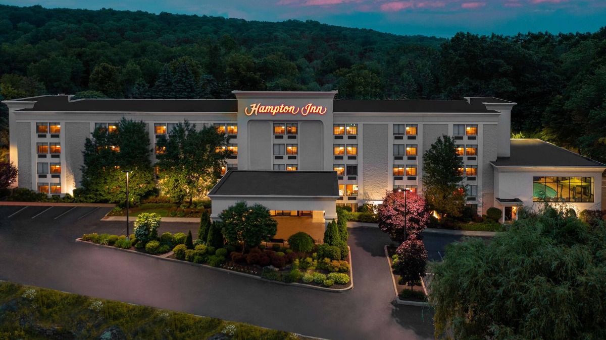 Danbury Hotel | Hampton Inn Danbury