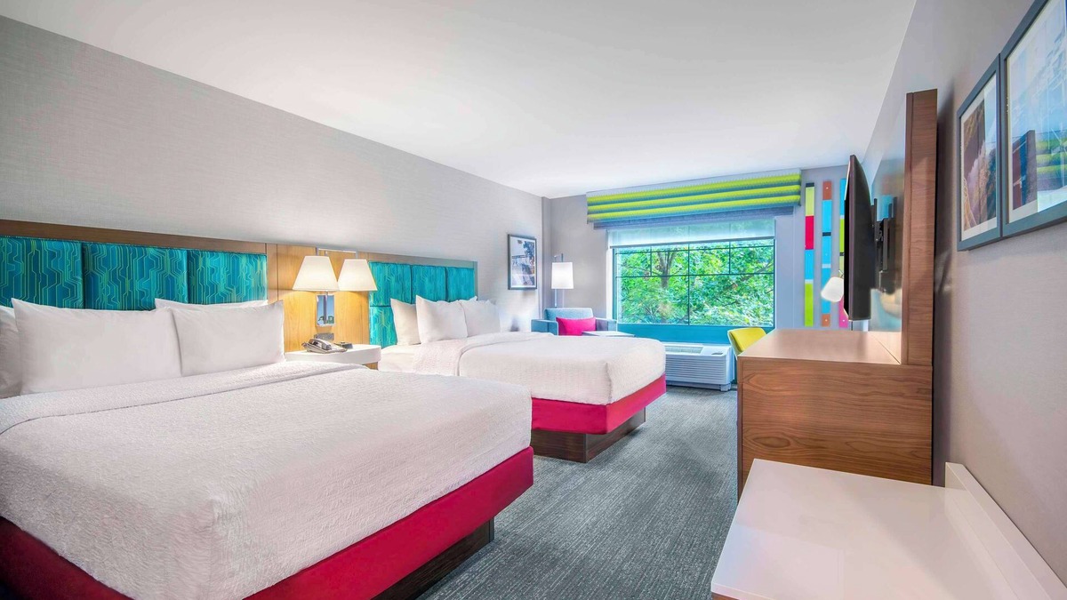 East Aurora Hotel | Hampton Inn East Aurora