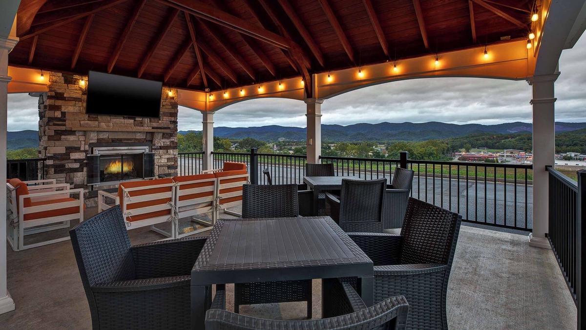 Elkins Hotel | Hampton Inn Elkins