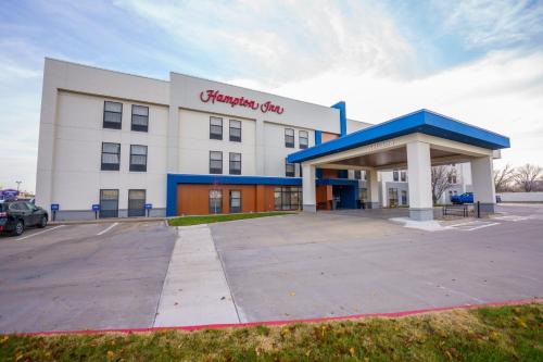 Hutchinson Hotel | Hampton Inn Hutchinson