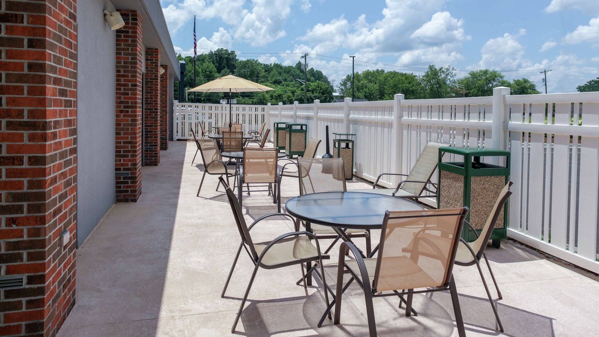 Jasper Hotel | Hampton Inn Jasper