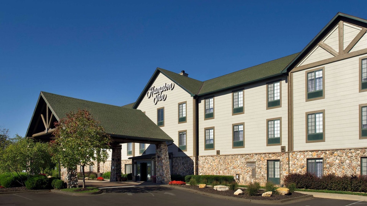 I-435 West KC-KS Hotel | Hampton Inn Kansas City The Legends