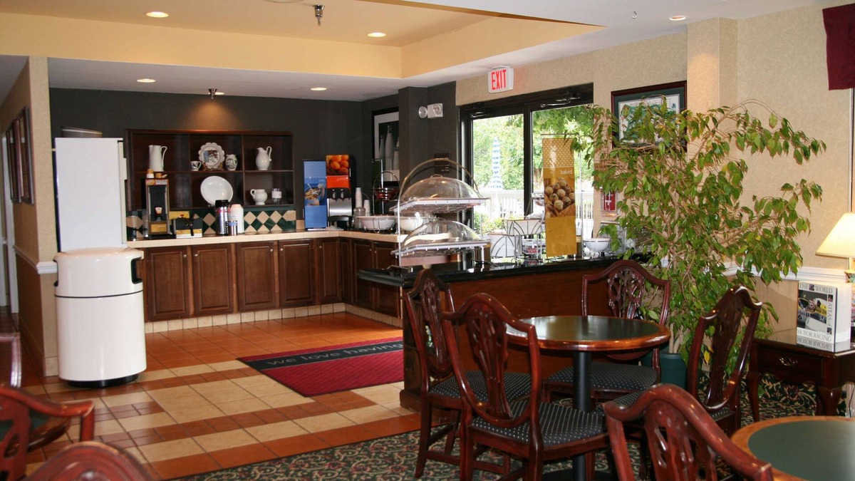 Laurinburg Hotel | Hampton Inn Laurinburg