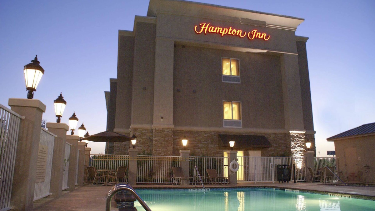 Orange Hotel | Hampton Inn Orange
