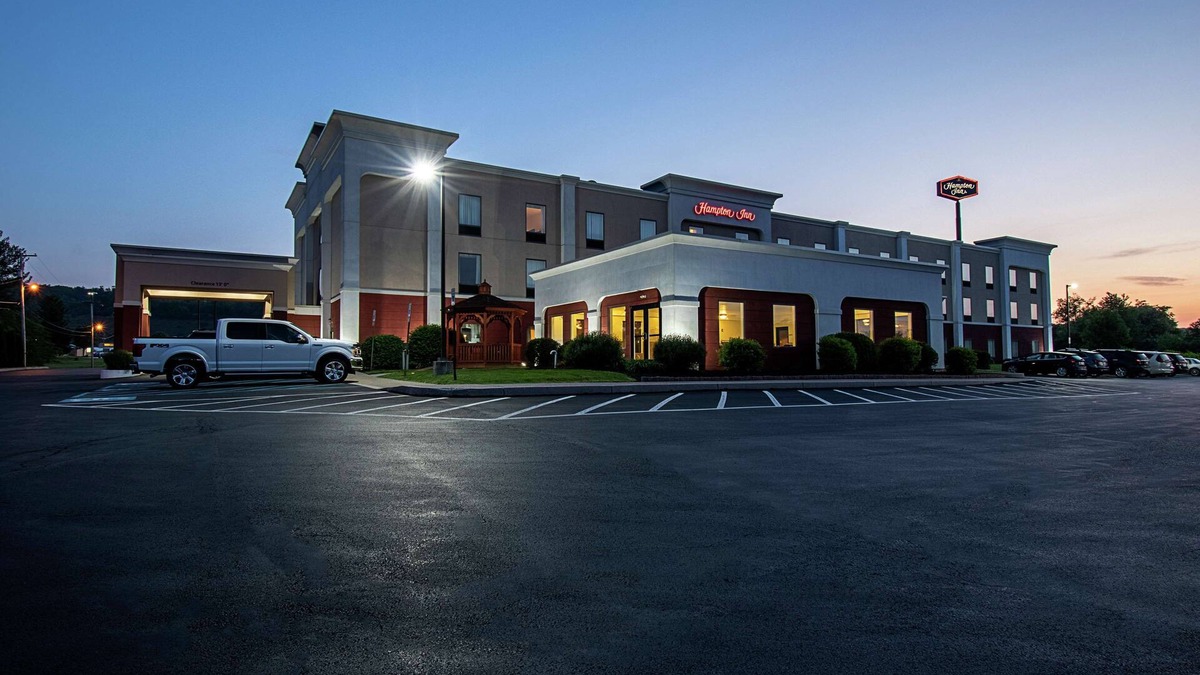 Pine Grove Hotel | Hampton Inn Pine Grove