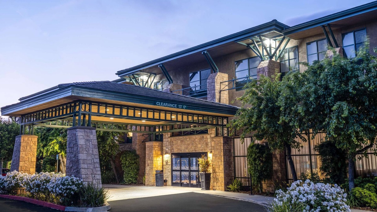 Agoura Hills Hotel | Hampton Inn & Suites Agoura Hills
