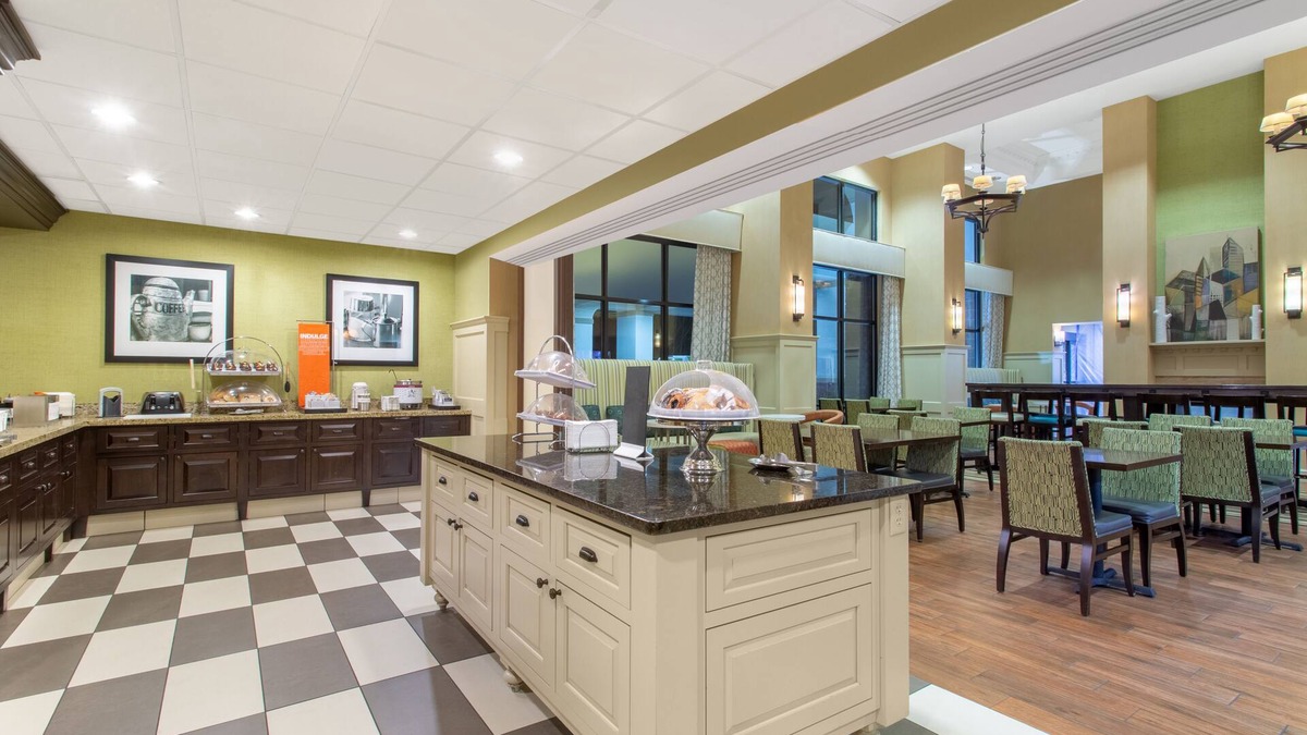 Latham Hotel | Hampton Inn & Suites Albany Airport