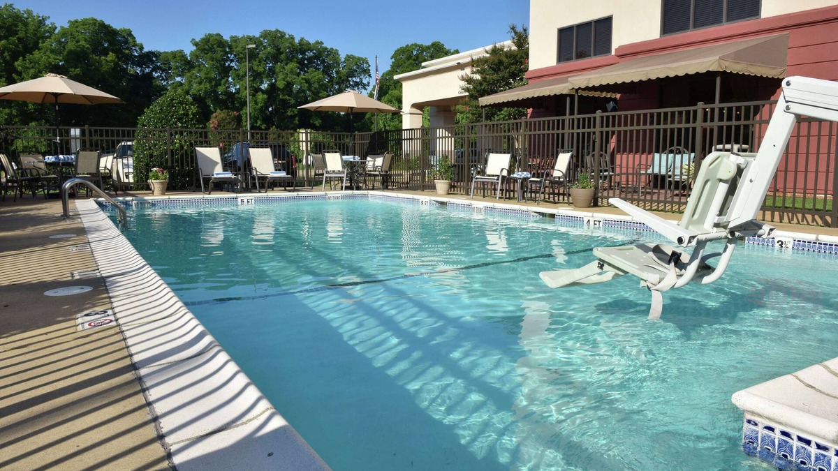 Alexandria Hotel | Hampton Inn & Suites Alexandria