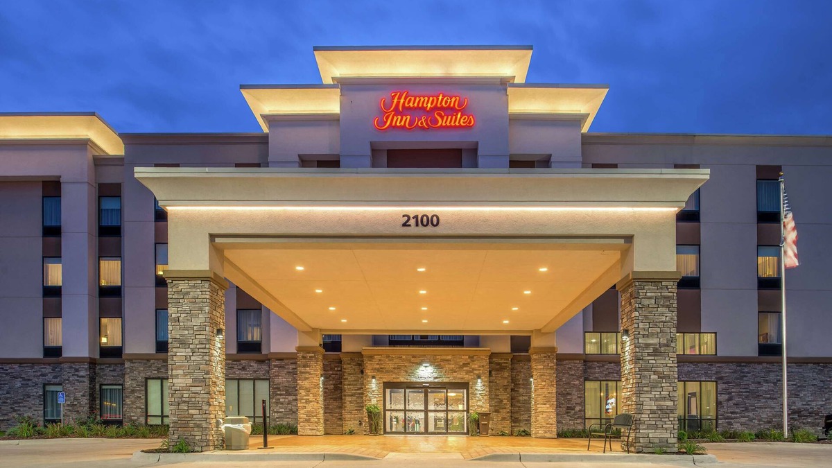 Ames Hotel | Hampton Inn & Suites Ames